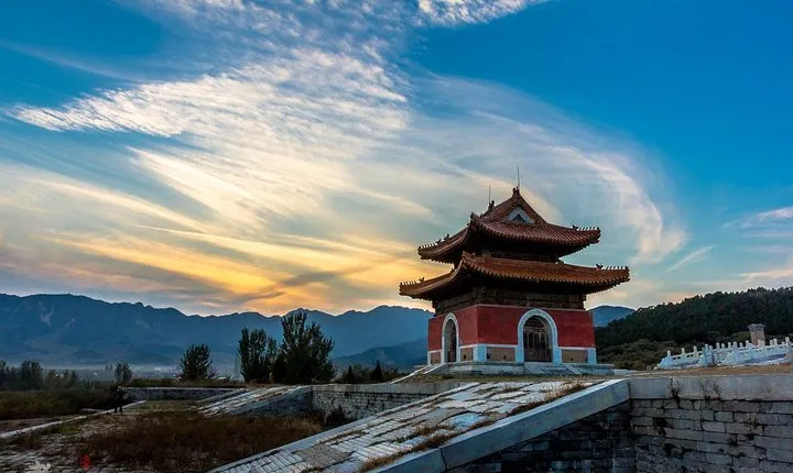 All Inclusive Private Hiking Day Tour at Huangyaguan Great Wall and Qing Tombs