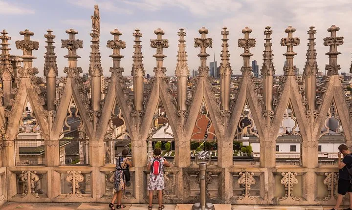 Milan Super Saver: Skip-the-line Duomo and Rooftop Tour