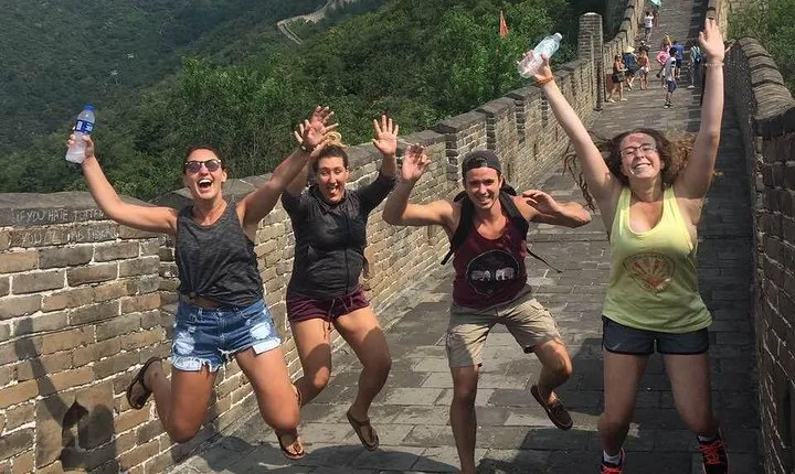 Great Wall Layover Small Group Tour (7AM-11AM)