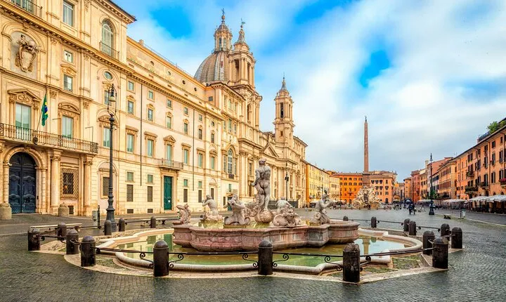 Trevi Fountain Underground Guided and Walk City Tour