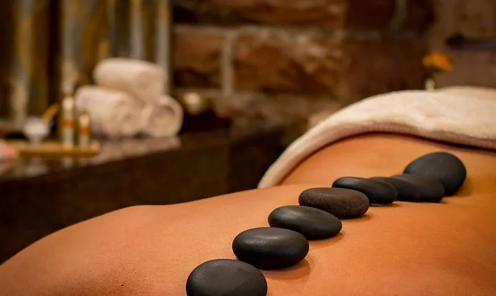 75 Min.Hot Stone and herbal oil Massage in Pokhara