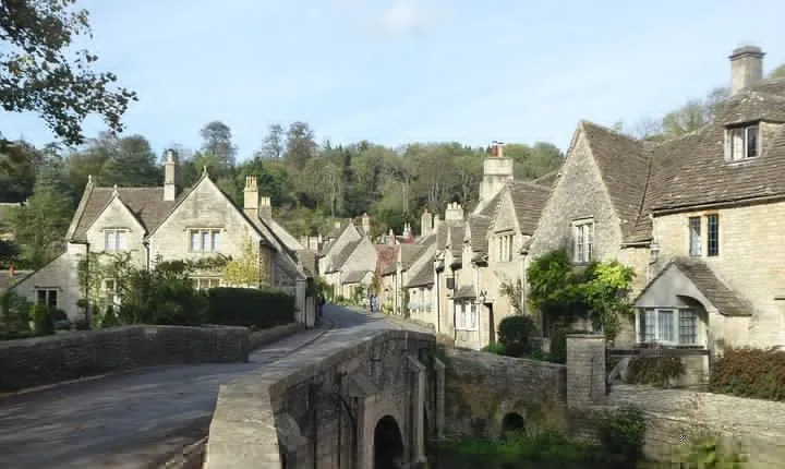 Lacock and Castle Combe - Afternoon Private Tour
