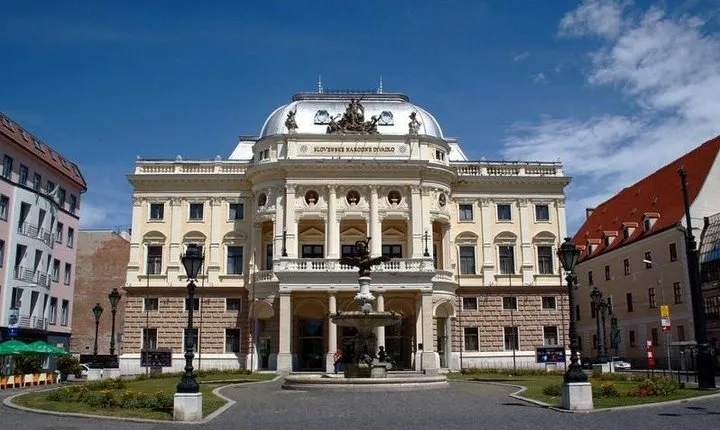 Private Half Day Guided Walking Tour of Bratislava