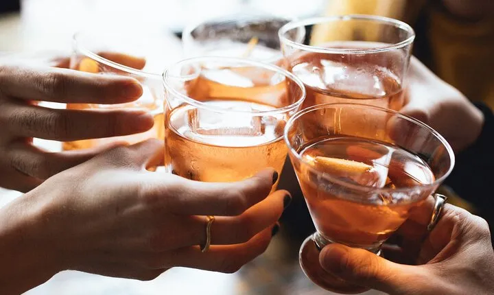 Private Nightlife Tour in Denver: Culture, History, and Cocktails