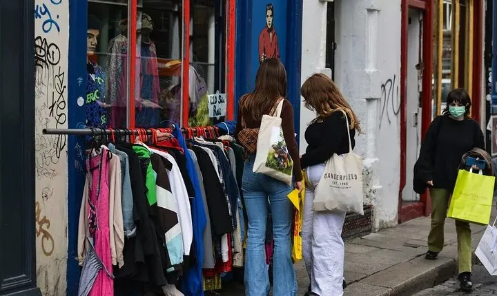 The Retro Routes Experience: Dublin's Vintage Shopping Tour