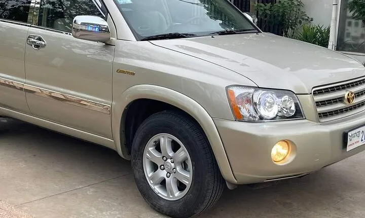 Phnom Penh to Siem Reap by private car