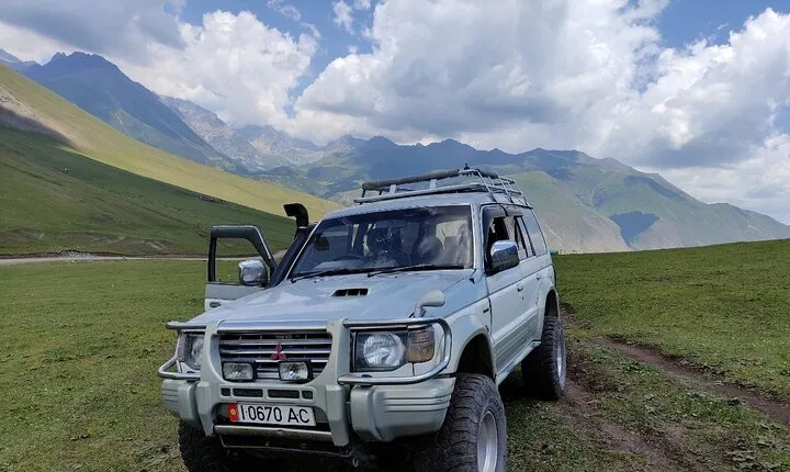 10-Hour Private SUV Tour Along the Grigorievsky and Semenovsky Gorges