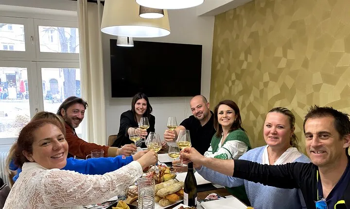 Wine tasting in Lyon & Secret Traboules