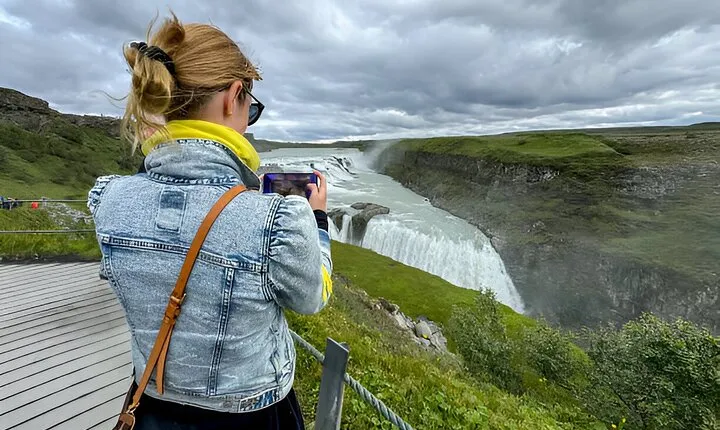 Small Group tour from Reykjavik: Golden Circle with 7 Stops