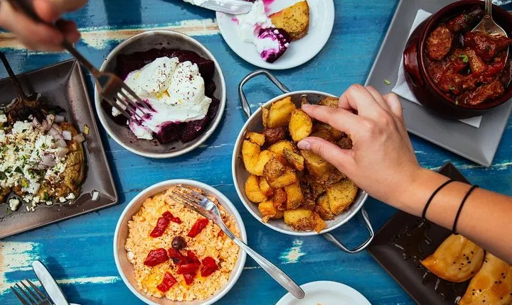 Private Food Tour of Athens: 6 or 10 Tastings