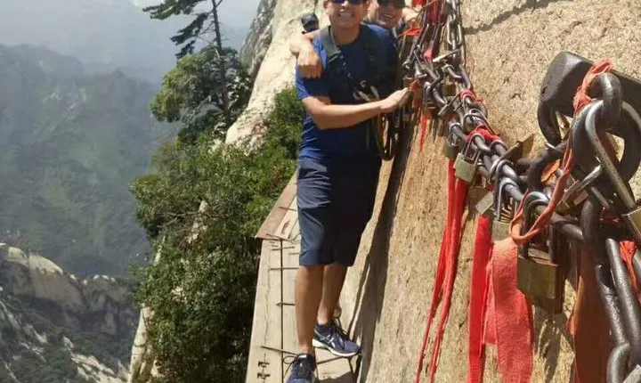 Huashan Mountain Hiking Tour from Xi'an