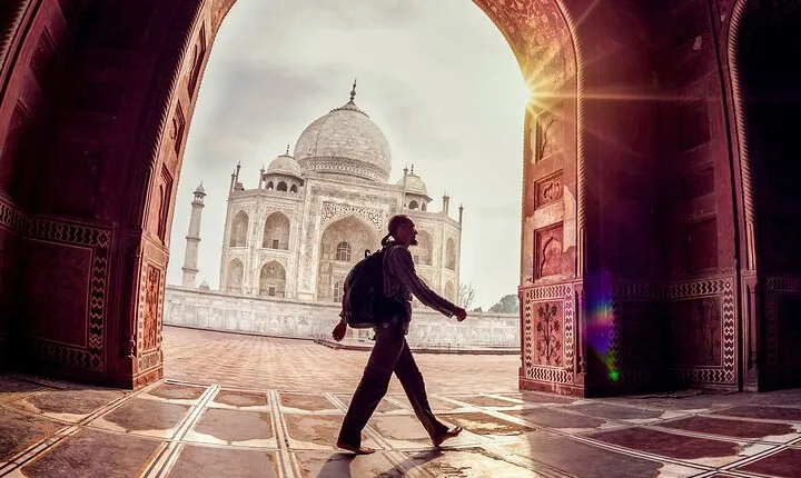 Private Guided Sunrise Taj Mahal Tour from Delhi by Car - All Inclusive