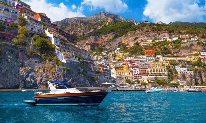 Positano & Amalfi Boat Tour from Naples with Light Lunch