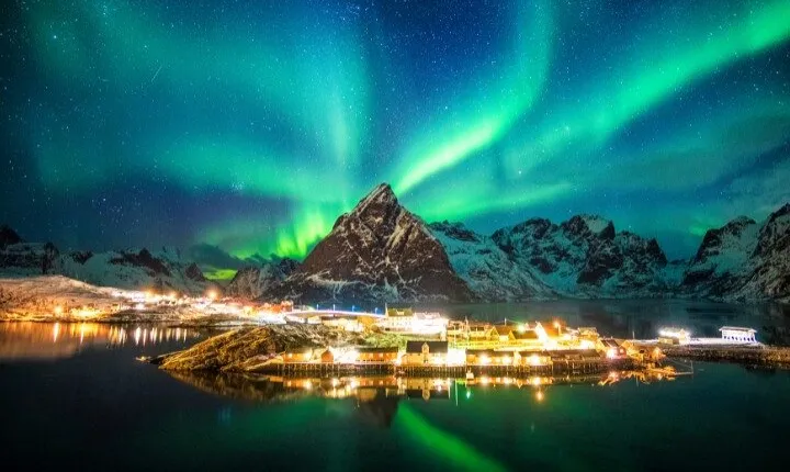 Reykjavik Private Northern Lights Tour - Aurora Hunting Made Easy