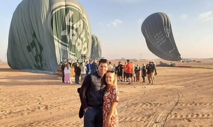 Enjoy The Views Of Dubai Beautiful Desert By Hot Air Balloon From Dubai