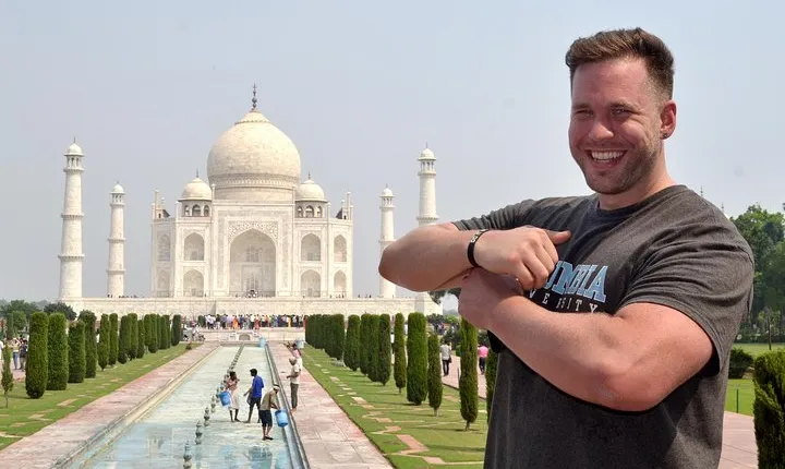 Private Tour of Taj Mahal from Delhi by Chauffeured Car