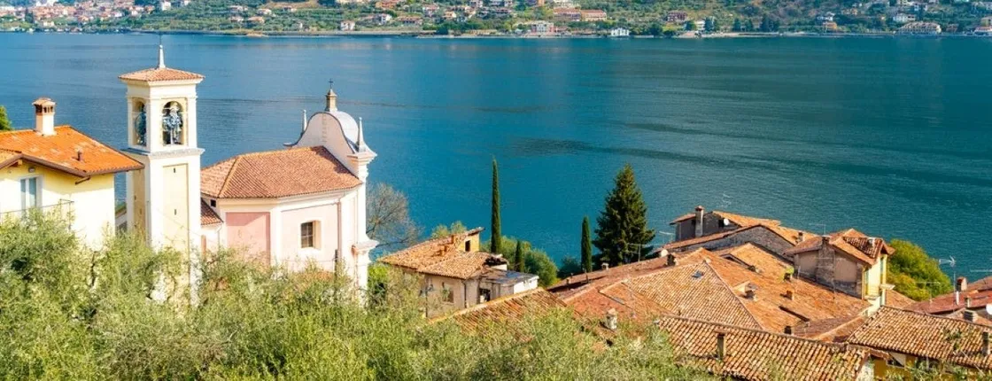 Franciacorta and Lake Iseo from Milan with wine tasting and optional cruise