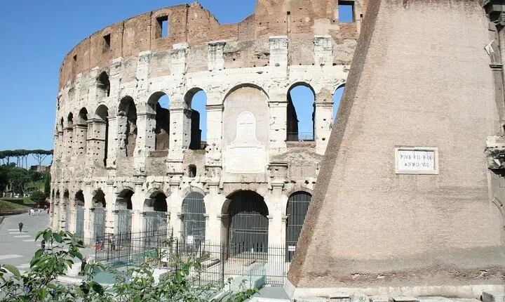 Exclusive Colosseum & Ancient Rome Tour - Up To 6 People 