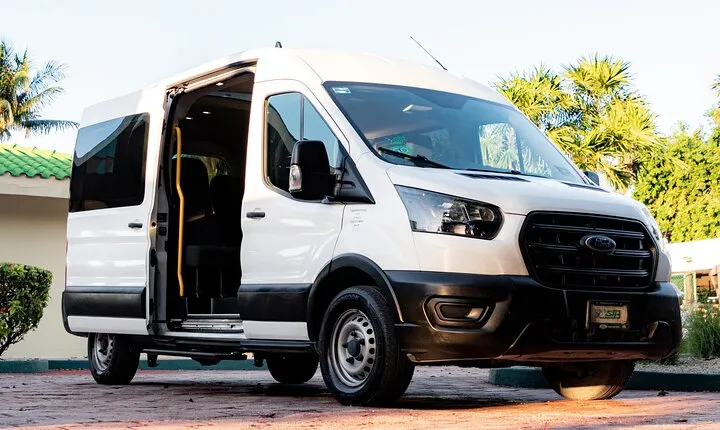 Tulum Airport Transportation to your destiny in Private Minivan