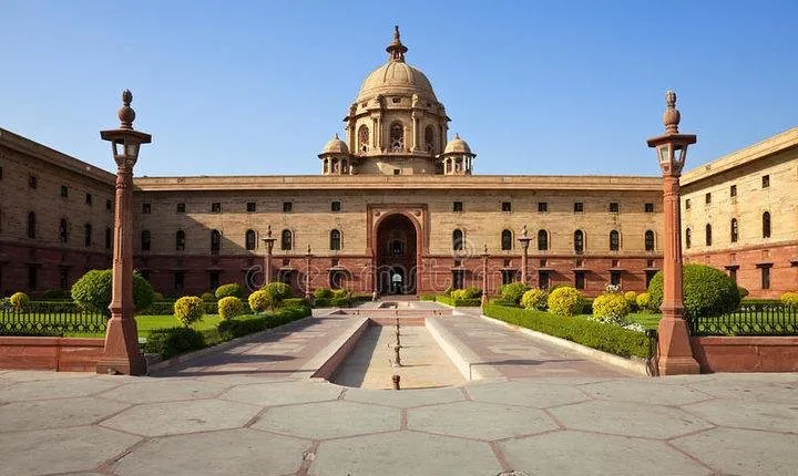 Agra-Delhi transfer with Delhi tour