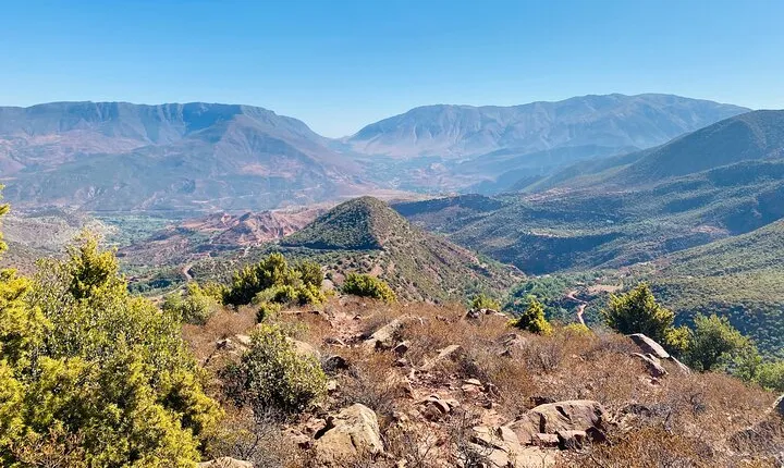 Atlas private day tour and Berber experience