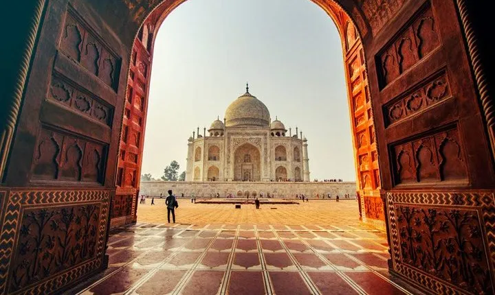 Private Agra Day Tour from Delhi by Superfast Train - All inclusive