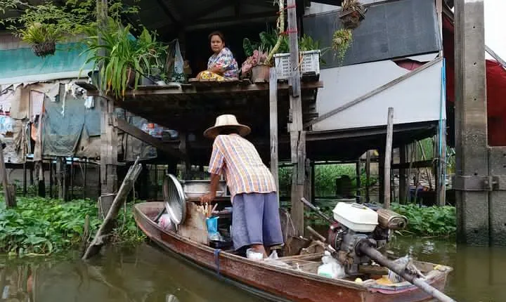 Canals of Bangkok private tour