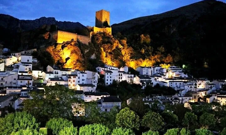 Mountain Ranges of Cazorla, Segura and Las Villas Tour from Jaén