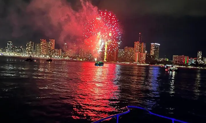 Exciting Sunset & Fireworks Cruise in Waikiki: Friday Nights 