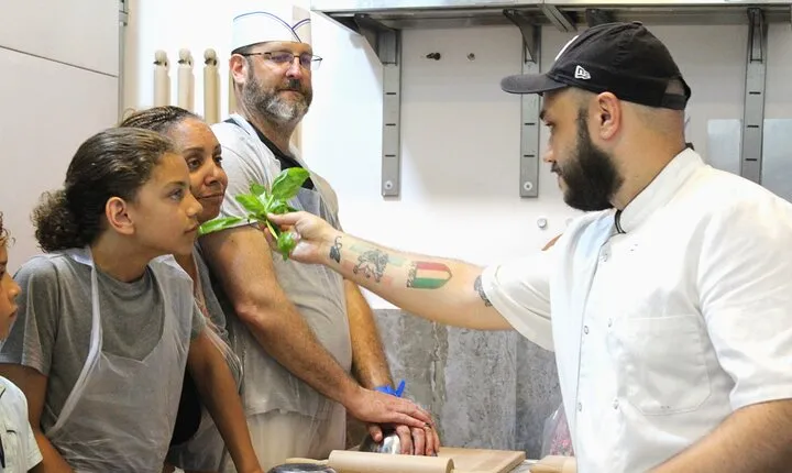 Naples Pasta Class : Fettuccine & Ravioli with Grandma’s Recipe