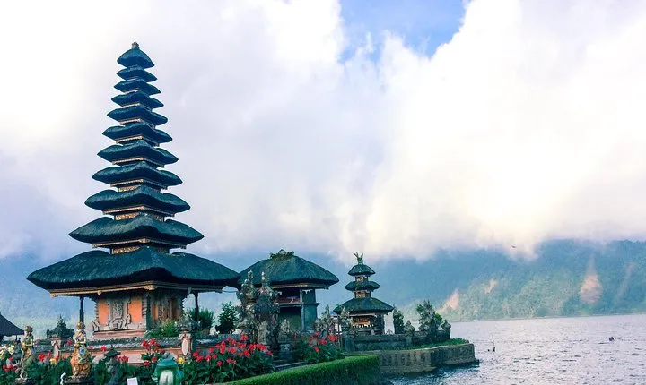 Nungnung Waterfall,Jatiluwih Heritage UNESCO and Bedugul Tour