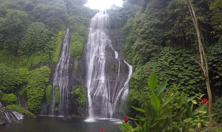 Seven Wonder Waterfalls Trekking