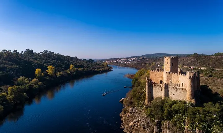 Private Tour KNIGHTS TEMPLAR ROUTE Includes tickets for 2 castles and boat trip