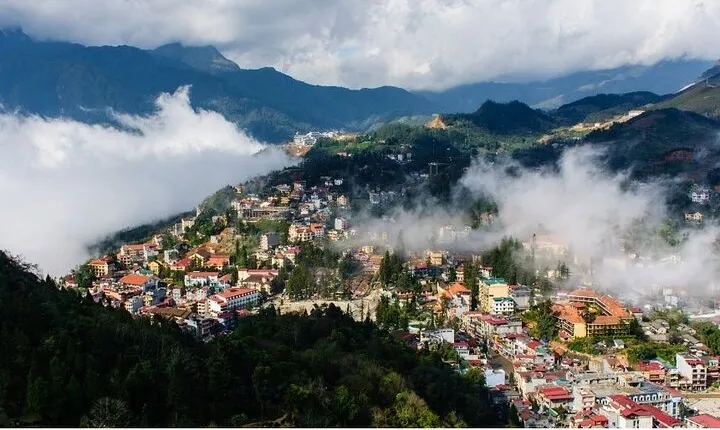 From Hanoi: 2-Days Sapa Trekking and Bus Tour from Hanoi