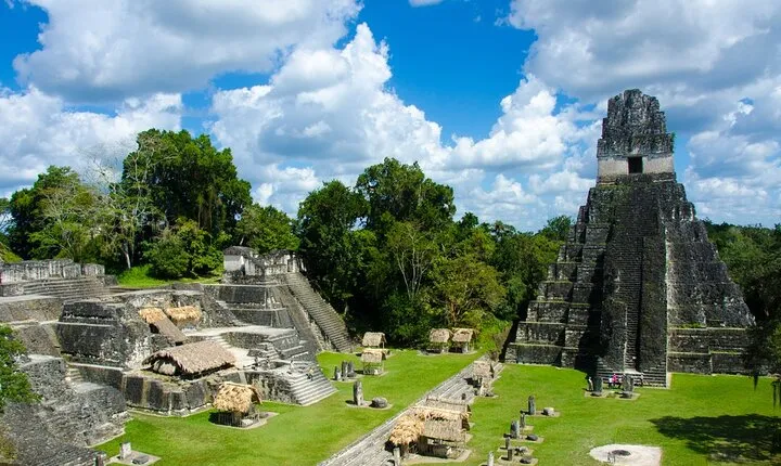 Full-Day Shared Tour to Tikal from Flores Peten with Lunch