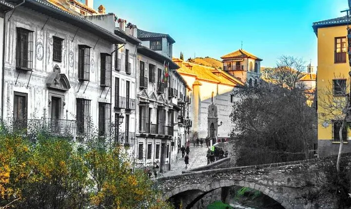 Enchanting Granada: A Self-Guided Audio Tour