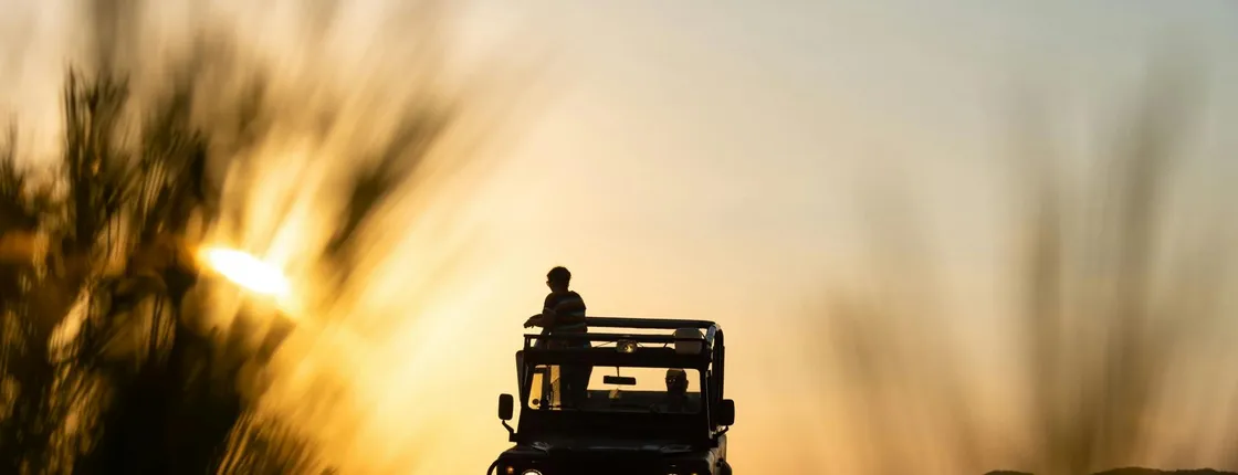 Guided evening 4x4 tour of Monchique Hills with dinner