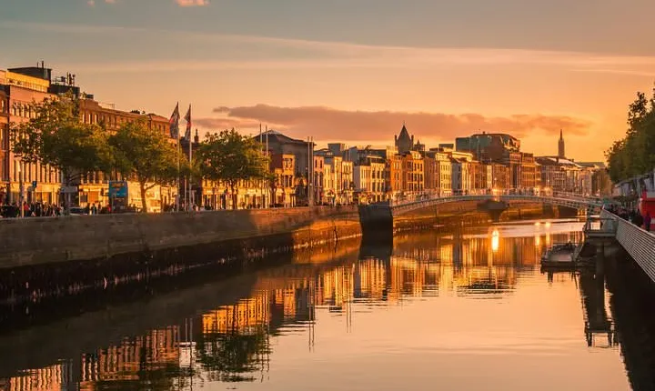 Dublin City Private Award Winning Luxury Car Tour
