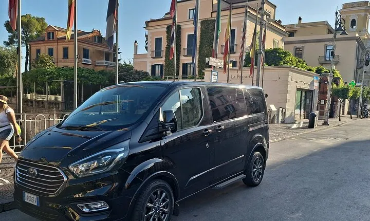 Transfer from Sorrento/Amalfi Coast to Napoli or Viceversa