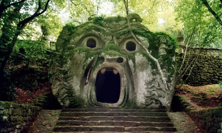 Rome tour off the beat path: Bomarzo Caprarola & Calcata
