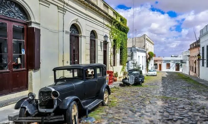 Premium Day Trip to Colonia del Sacramento