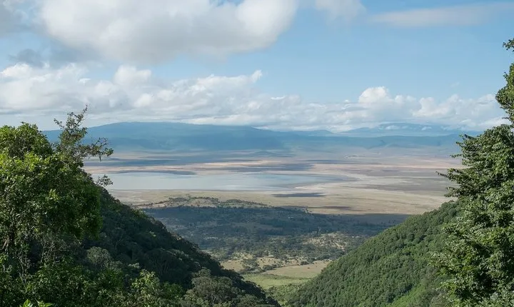 6-day Lake Manyara Serengeti Ngorongoro Crater and Tarangire