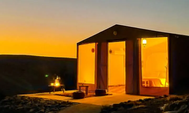 Overnight stay in the Agafay Desert, Deluxe Tent with Show and Swimming Pool