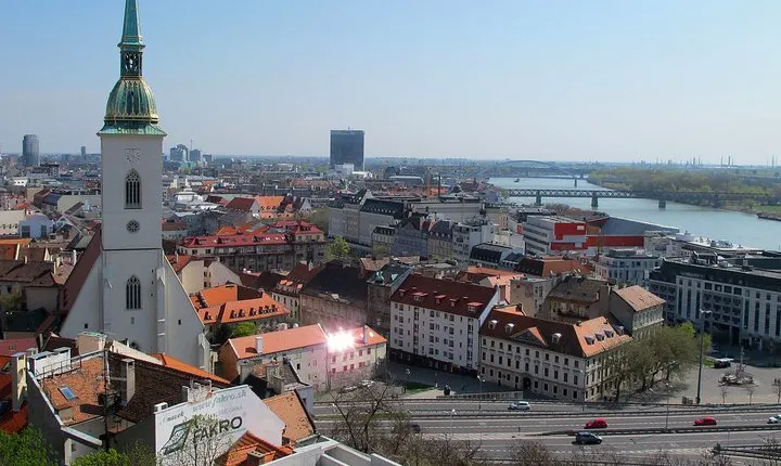 Private Full Day Tour to Bratislava from Budapest with Hotel pick-up 