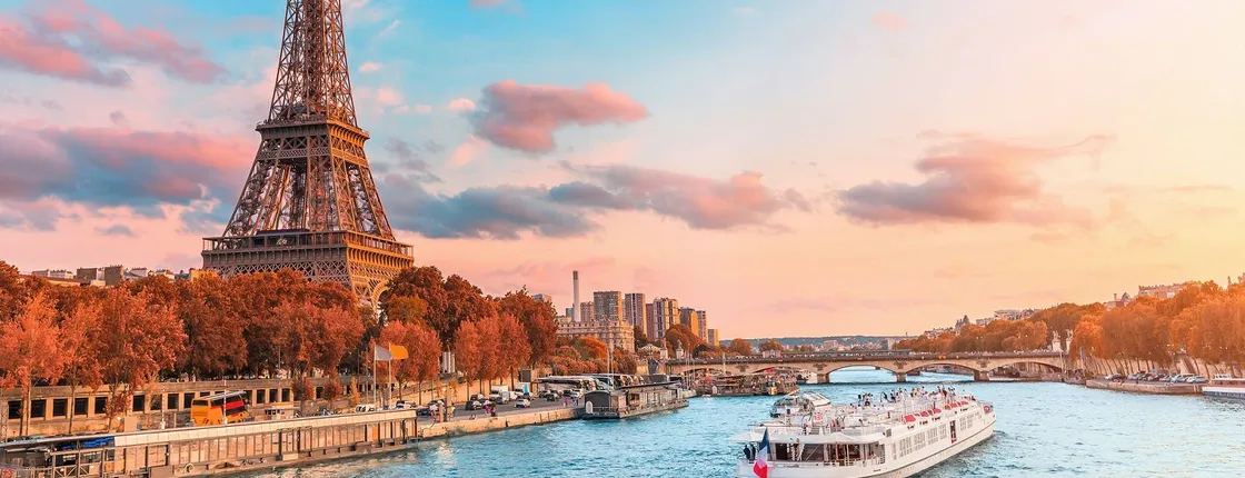 Seine River cruise with French crepe tasting near the Eiffel Tower