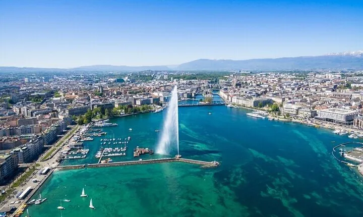 Geneva Old Town Walking Tour With A Guide