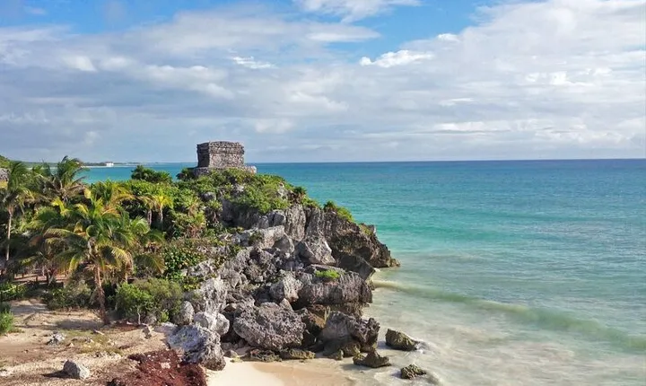 Tulum Ruins & Cenote guided private tour from Tulum and Riviera Maya.