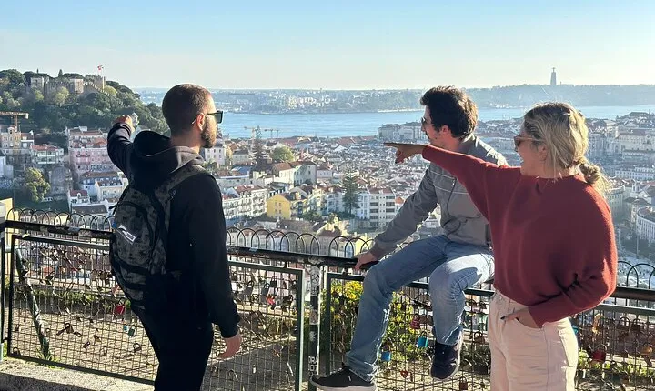 Lisbon Highlights: Private Tuk Tuk Tour Adventure Sightseeing