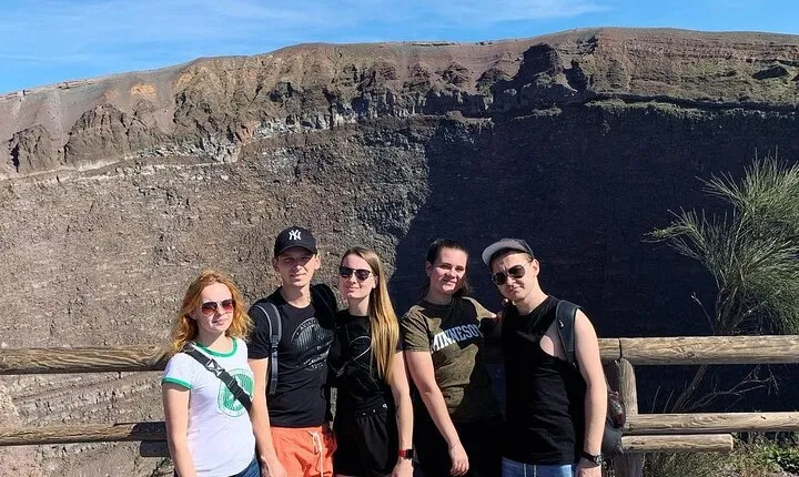 3 Hours Mount Vesuvius Crater Visit from Pompeii