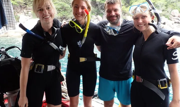2 Days Diving Trip to Koh Tao Including 4 Dives and Accommodation